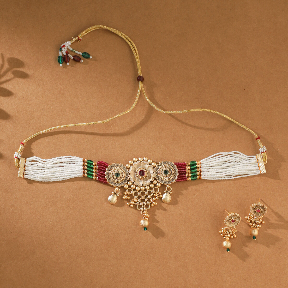 Flower Shaped Kundan Choker