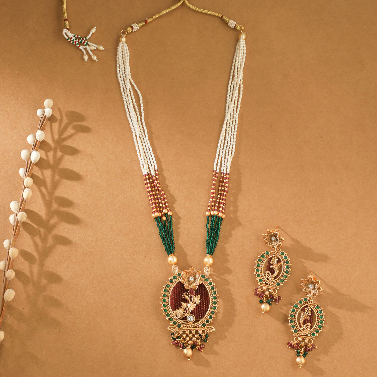 Kundan Pendant Set